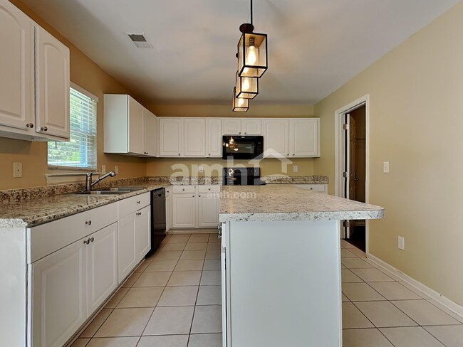 Building Photo - 219 Sparkleberry Ln