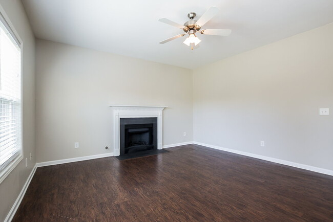 Foto del edificio - 5 Barrett Ln