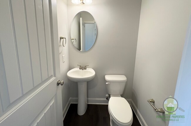 Foto del edificio - 400 Ansel Woods Ln