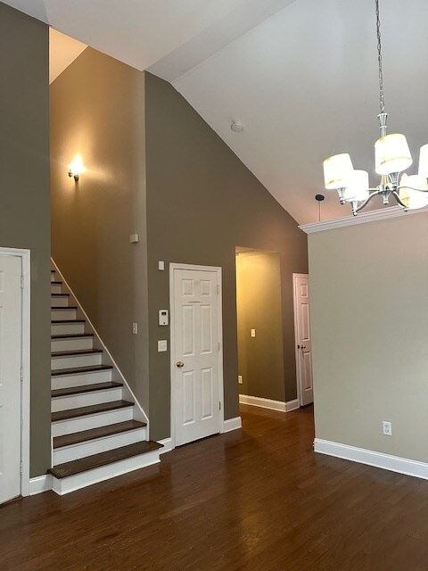 Building Photo - 8725 Mowbray Way