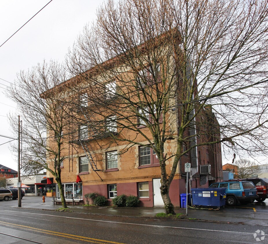 Midtown Apartments 1010 NW 17th Ave Portland, OR Apartments for