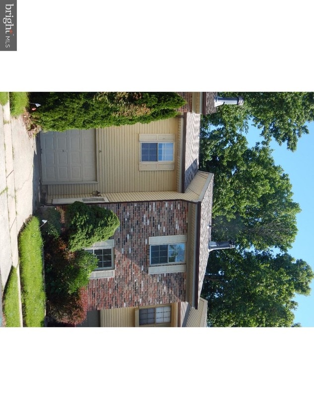 16 Blackhawk Ct, Medford, NJ 08055 Townhome Rentals in Medford NJ