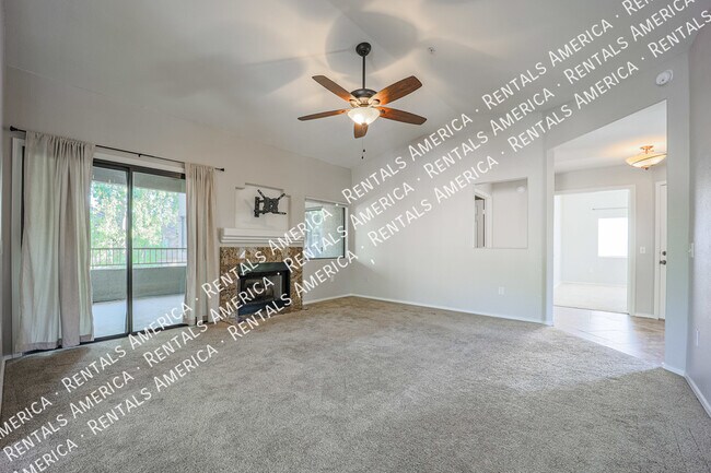 Foto del edificio - 15050 N Thompson Peak Pkwy