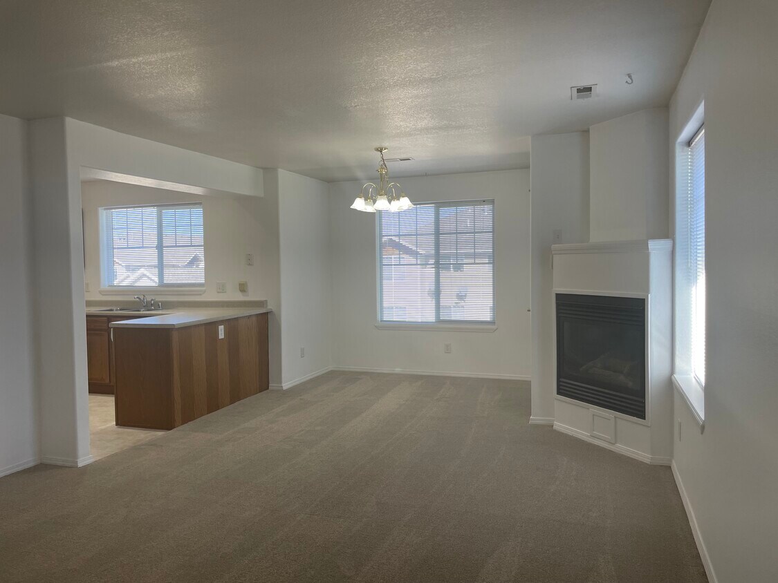 763 Forestglen Dr Unit E, Bozeman, MT 59718 Condo for Rent in Bozeman