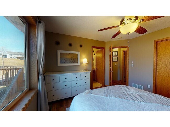 Foto del edificio - 6353 Freedom Ln NW