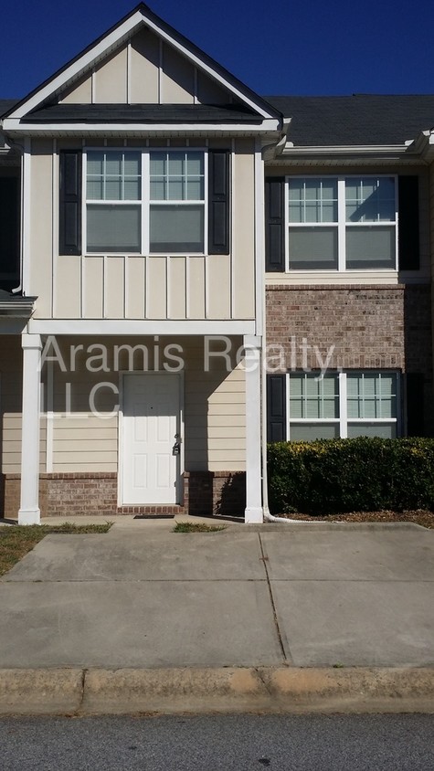 Primary Photo - 2847 Laurel Ridge Cir
