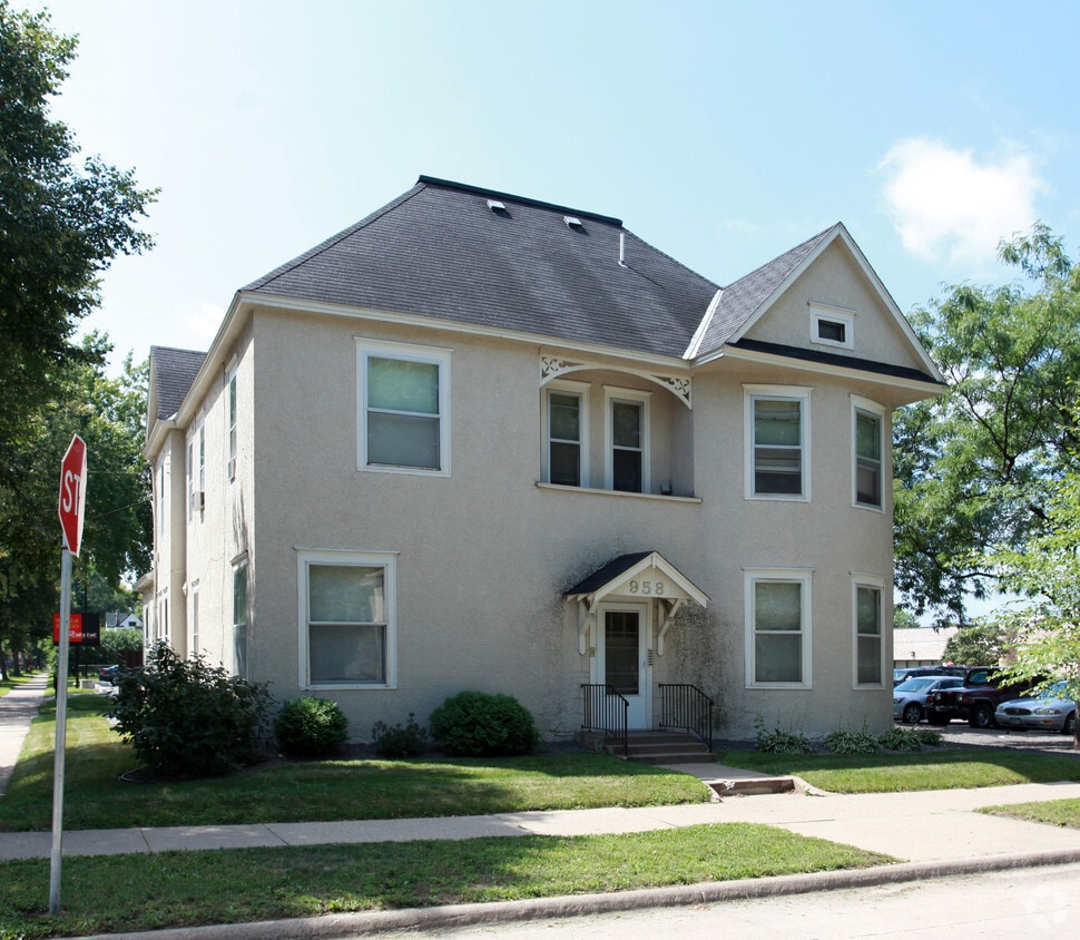958 24th Ave NE, Minneapolis, MN 55418 958 24th Ave NE Minneapolis