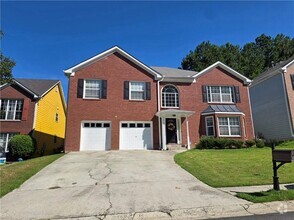 Building Photo - 4125 Fallbrook Dr NW