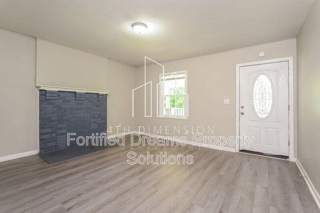 Building Photo - 519 W 20th St