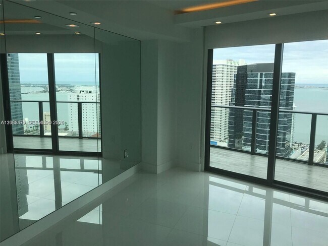 Foto del edificio - 1300 S Miami Ave