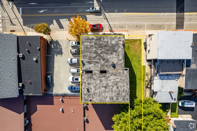 Foto aérea - 13 N Maple Ave