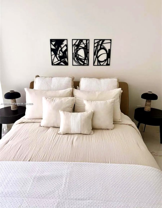 Foto del edificio - 300 Biscayne Boulevard Way