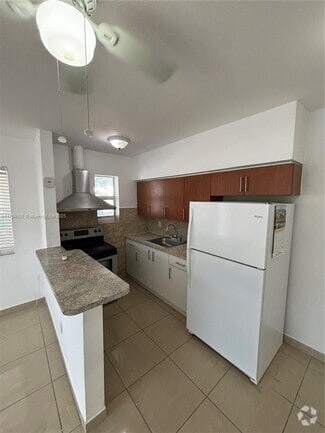 Building Photo - 520 NW 97th St