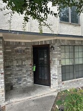 Building Photo - 3936 Brandon Park Dr