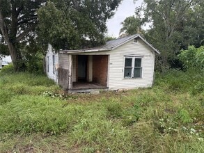 Building Photo - 547 Snively Ave