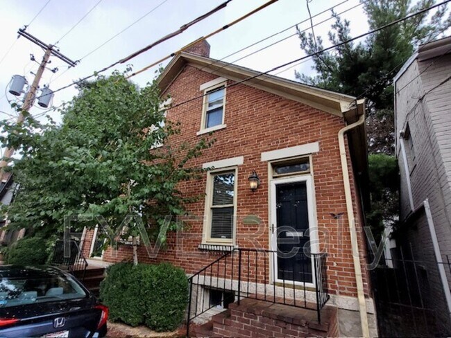 Building Photo - 722 S Pearl St