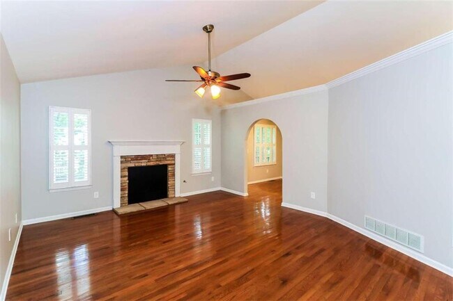 Foto del edificio - 3425 Clubside Ln N W
