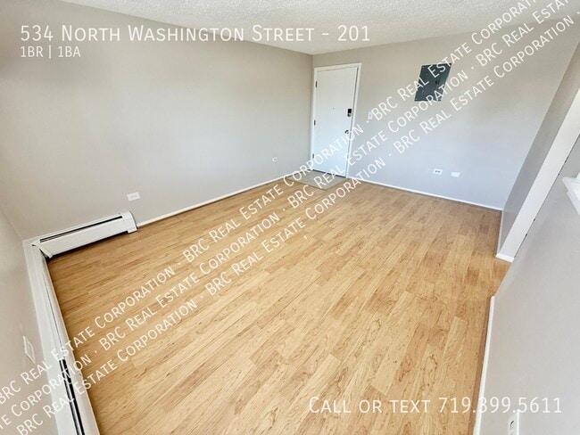 Building Photo - 534 N Washington St