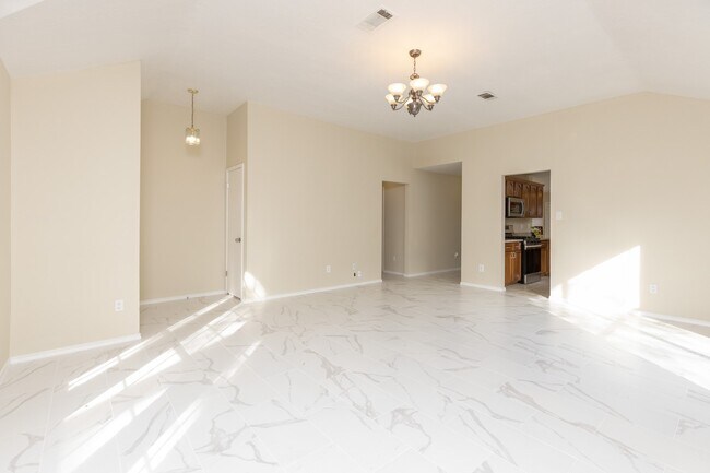 Foto del edificio - 3422 Keygate Dr