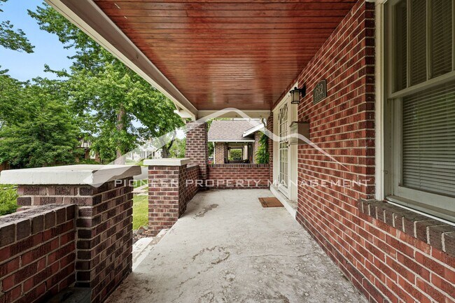Foto del edificio - Bungalow in Wash Park with Washer/Dryer an...