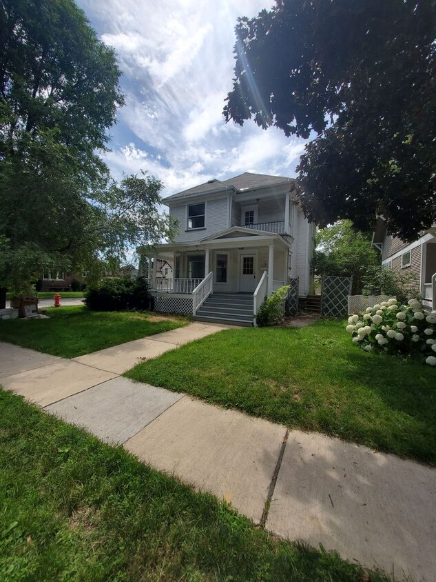 Foto principal - 6526 22nd Ave