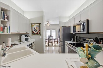 Building Photo - 7054 Barrington Cir