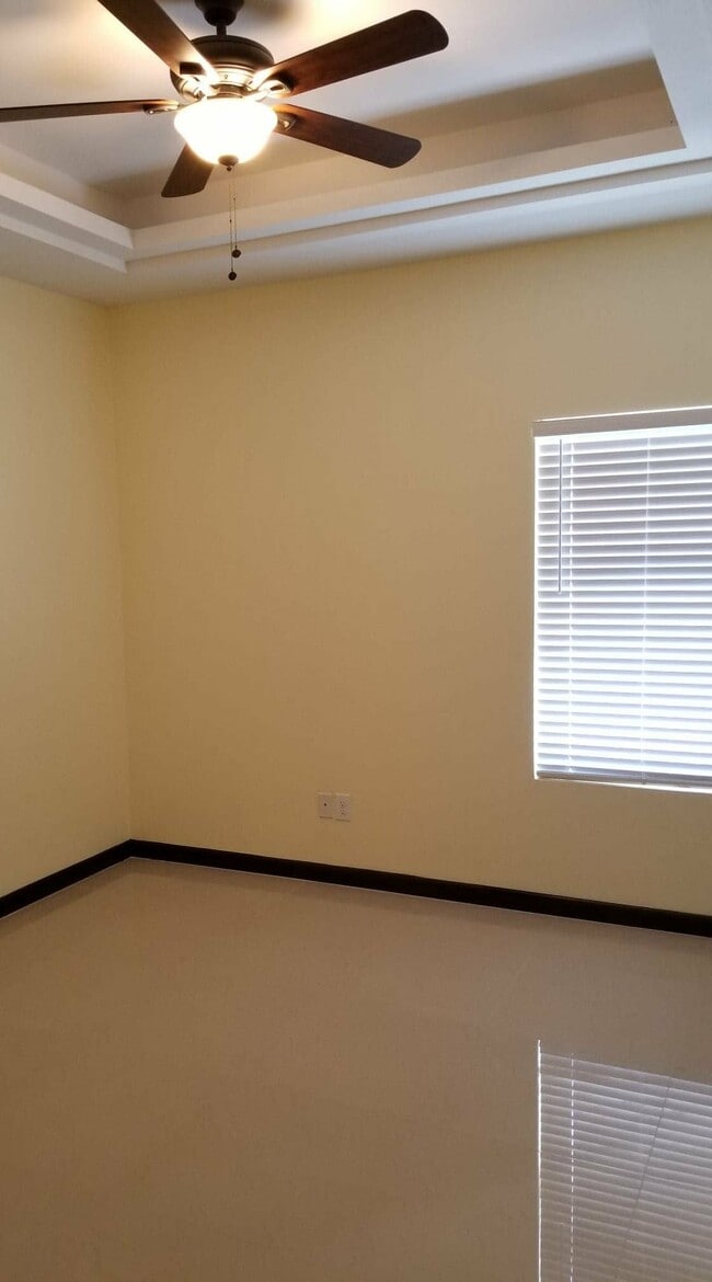 Foto del edificio - 709 E La Cantera Ave