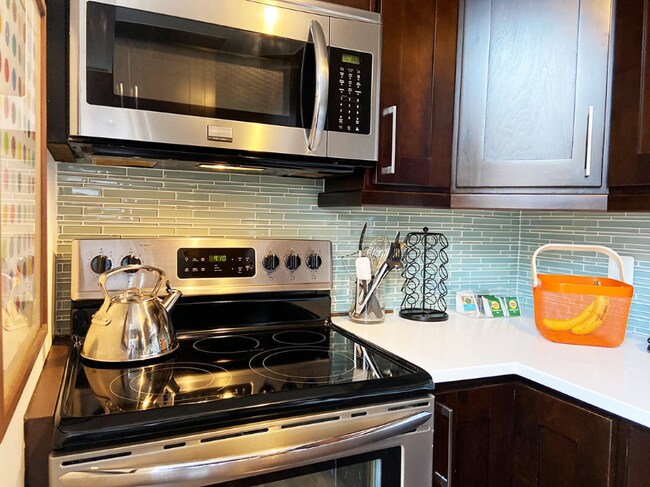 Foto del edificio - 3222 Cherry Hill Ln