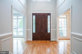 Building Photo - 119 E Jefferson St