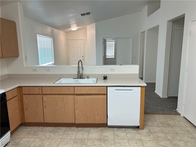 Foto del edificio - 5704 W Raven Creek Ave