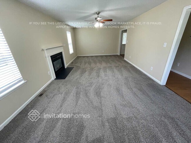 Building Photo - 2244 Redwood Dr