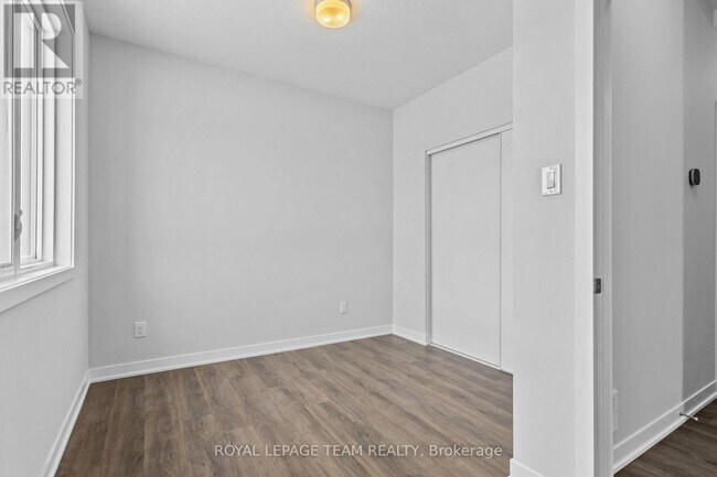 Building Photo - 419 Mortar Ter