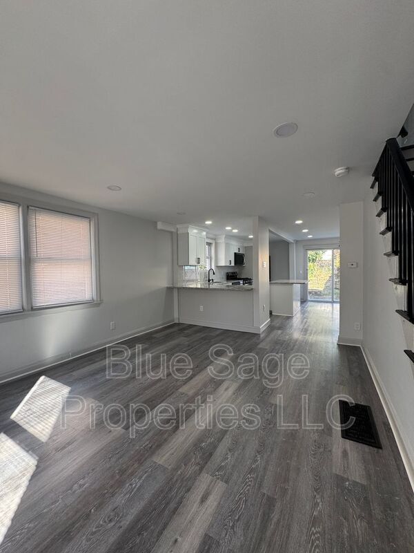 Foto del edificio - 1229 Wilson Dr