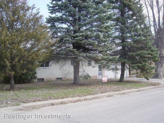 Building Photo - 2 br, 2 bath House - 202 GILLIS AVE.