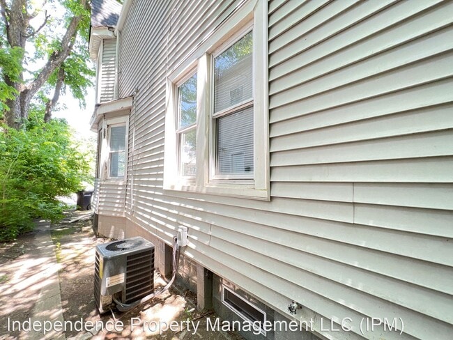 Building Photo - 4 br, 1 bath House - 1233 Lincoln Ave,