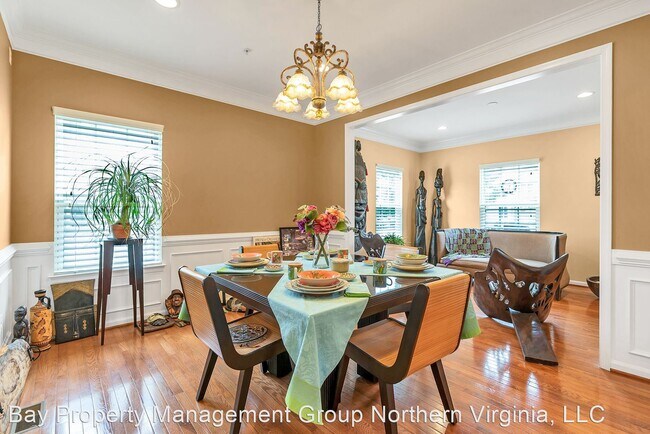 Foto del edificio - 5 br, 4.5 bath House - 1023 ANDERSON PL SE