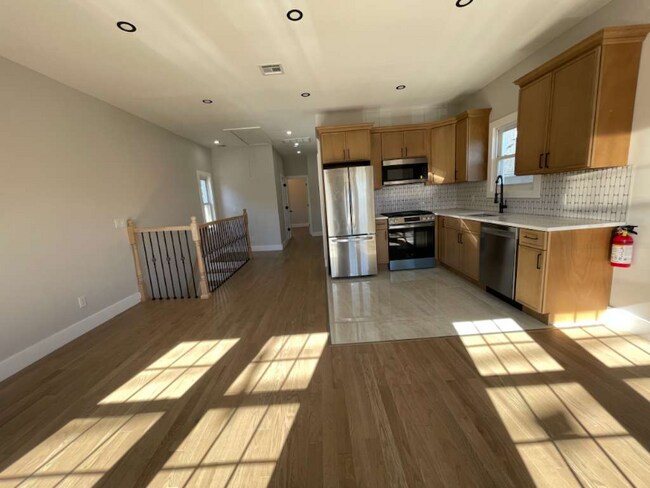 Foto del edificio - 413 E 9th Ave