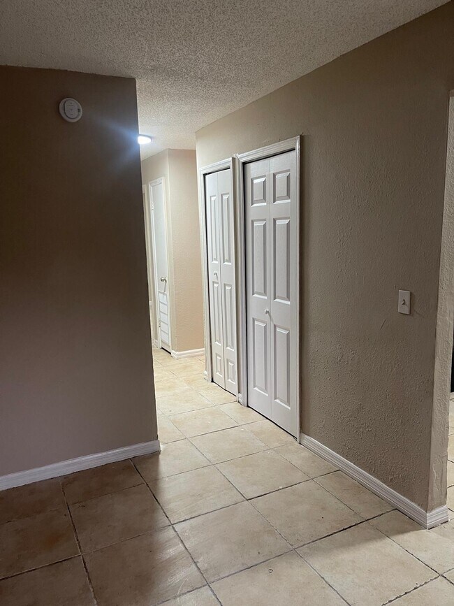 Foto del edificio - 2909 E 25th Ave