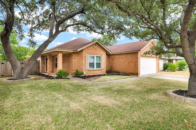 Foto del edificio - Modern 3-Bedroom Home Near Medical Center with Open Layout, Covered Patio, and More!