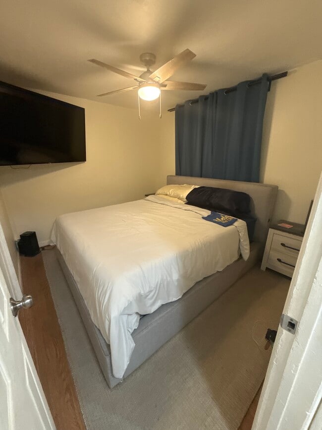 Foto del edificio - 7324 Milton Ave