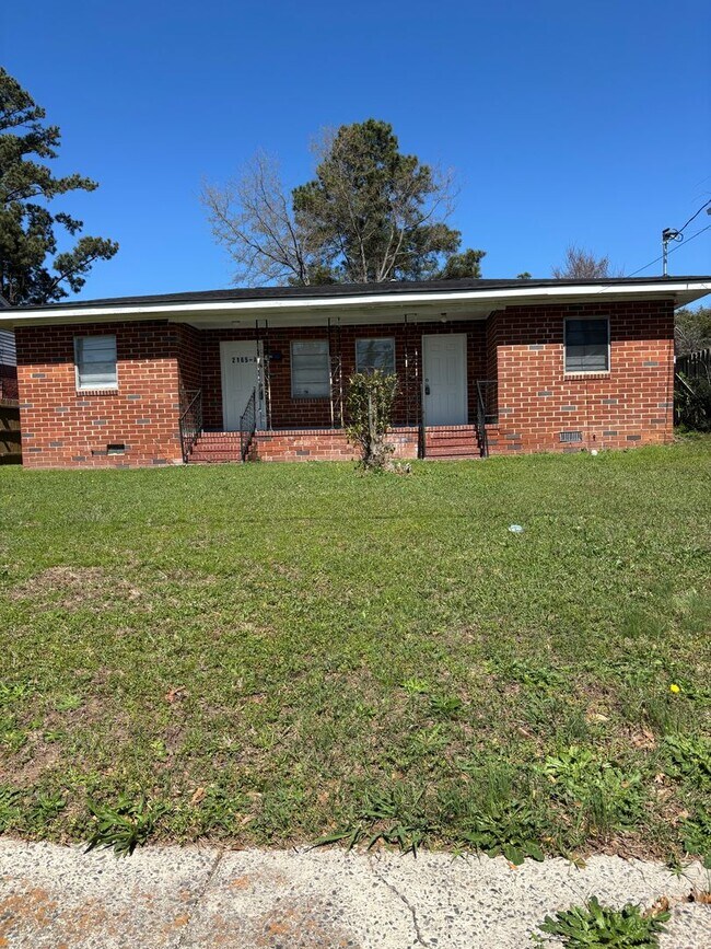 Foto del edificio - 2165 1/2 Telfair Street