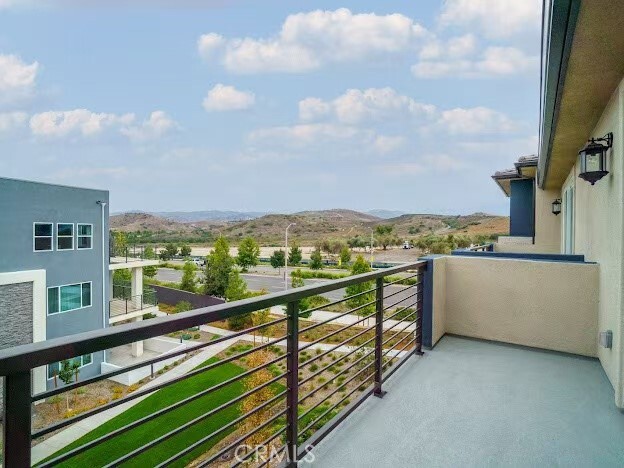 Foto del edificio - 352 Tank