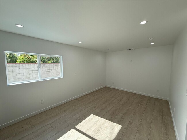 Foto del edificio - 16918 Bassett St