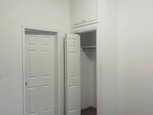 Foto del edificio - 717 E 5th St