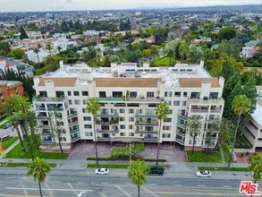 Building Photo - 4460 Wilshire Blvd