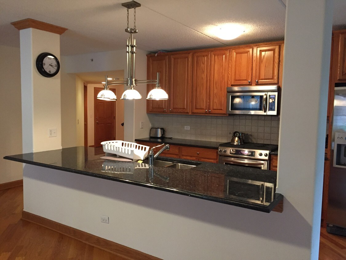 Foto principal - 4833 N Olcott Ave