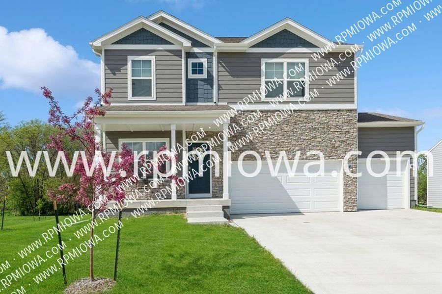 Foto principal - BEAUTIFUL WAUKEE HOME!! Sublease until 6/3...