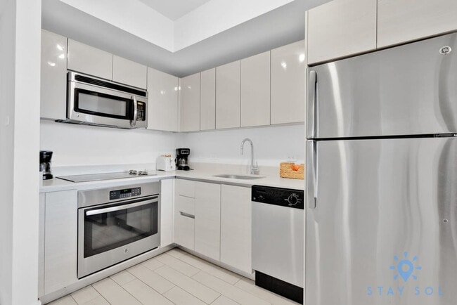 Foto del edificio - 2602 E Hallandale Beach Blvd