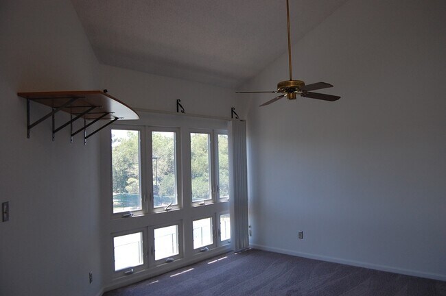 Foto del edificio - 1100 Possum Trot Rd