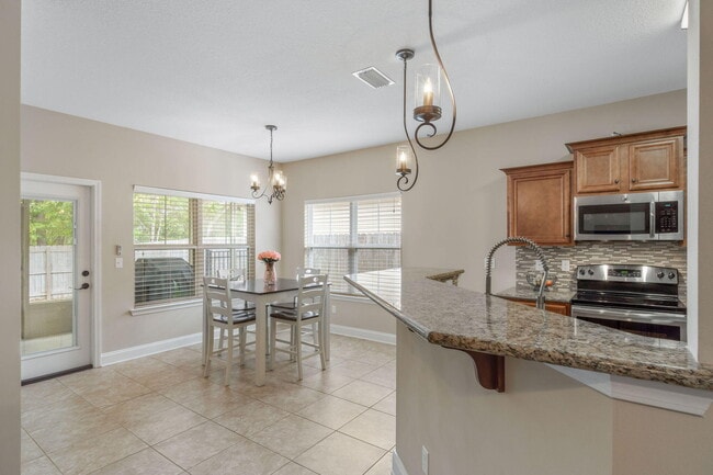 Building Photo - 2209 Tom St